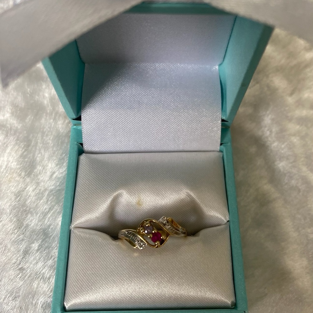 🍀VTG 10k Gold Ring with Garnet & Light Amethyst Stones